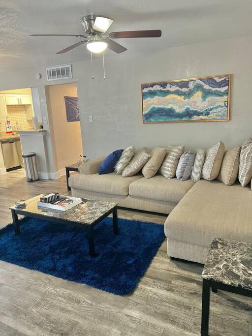 Lovely 2-Bedroom Condo Next To At&T Stadium Arlington Kültér fotó
