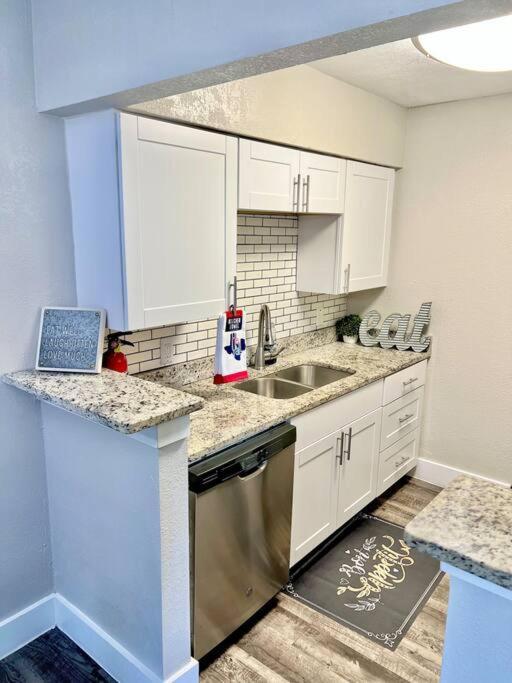 Lovely 2-Bedroom Condo Next To At&T Stadium Arlington Kültér fotó