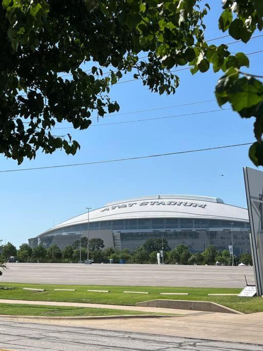 Lovely 2-Bedroom Condo Next To At&T Stadium Arlington Kültér fotó
